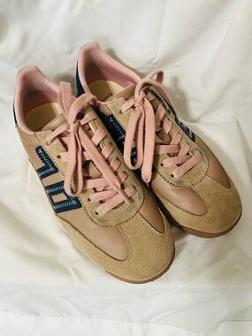 Back 70 sneakers size 38
